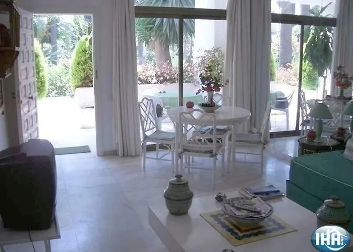 아파트 Urb. La Alcazaba, Puerto Banus /
